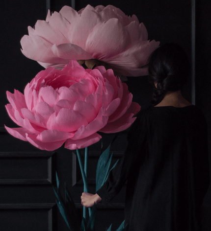 Standing Paper Flower – One Paper Flower on the metal base